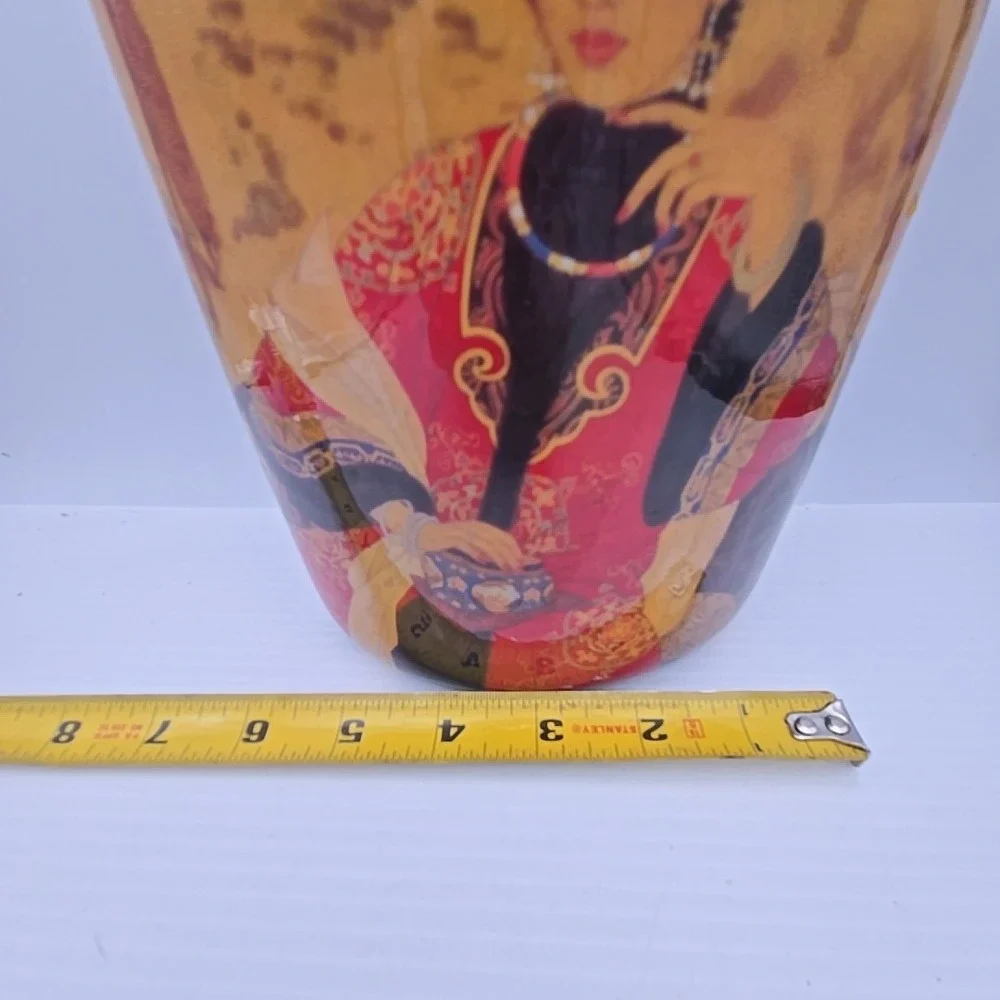 Vintage Emperor‎ Ceramic Oval Vase Sitting Empress